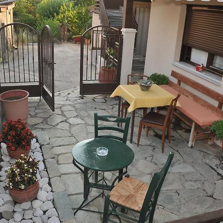 Guesthouse Bloutsos Rooms Кастракіон Екстер'єр фото