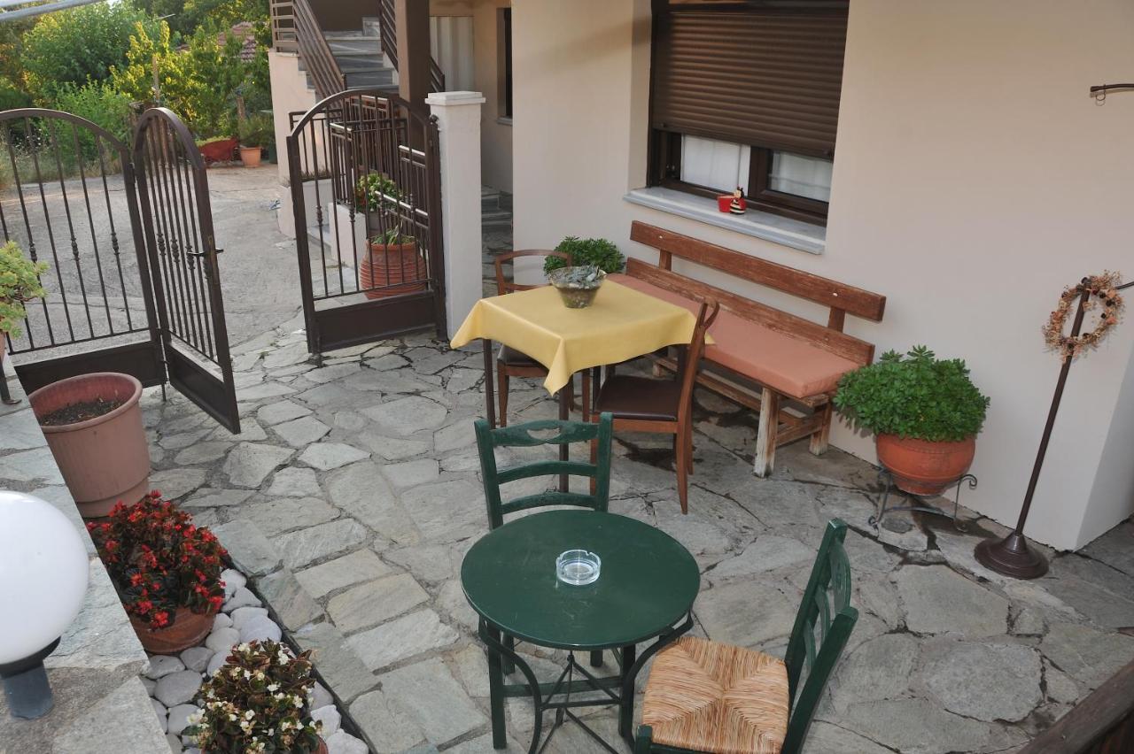 Guesthouse Bloutsos Rooms Кастракіон Екстер'єр фото