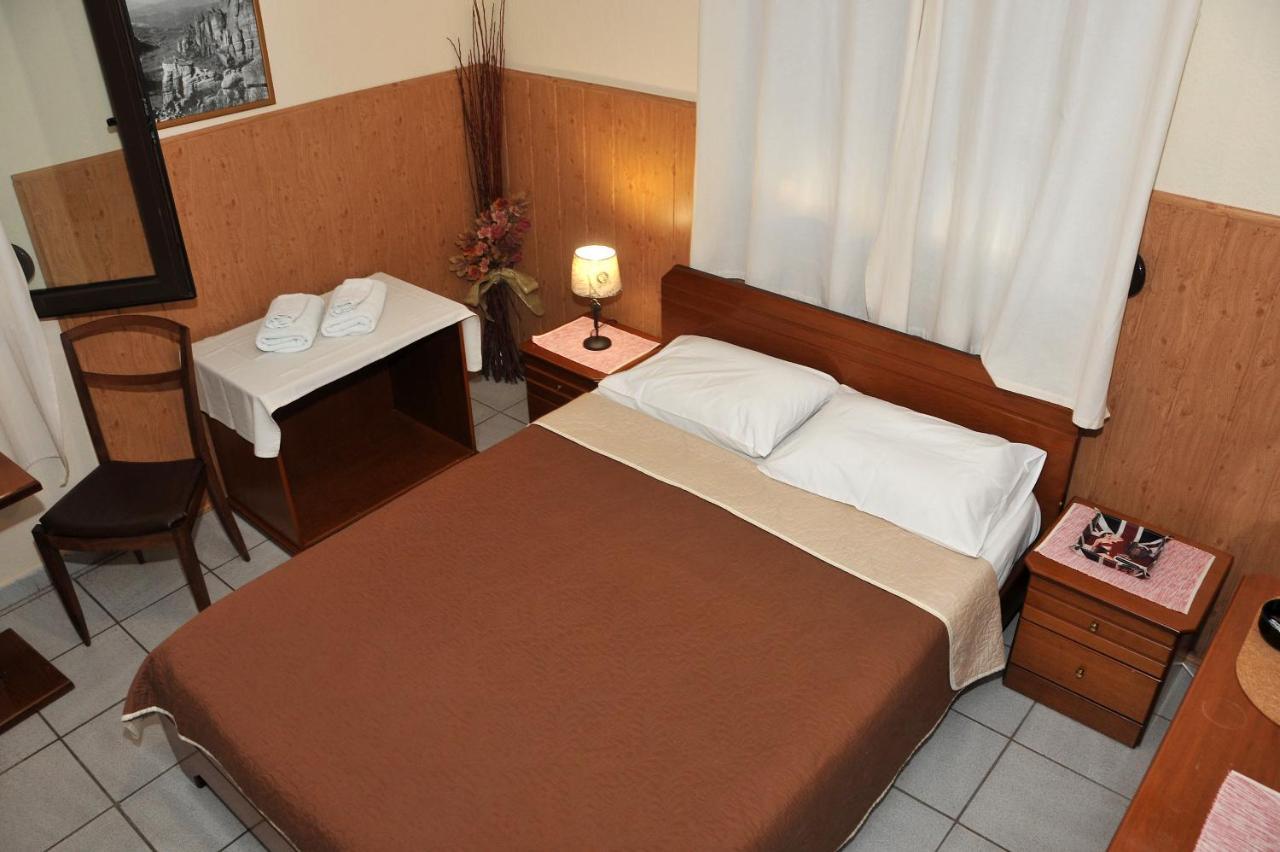 Guesthouse Bloutsos Rooms Кастракіон Екстер'єр фото