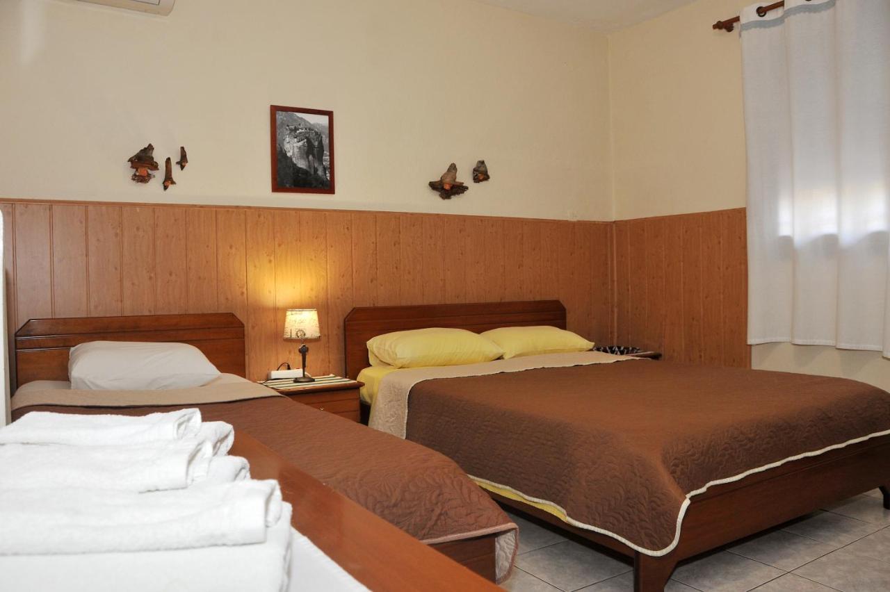 Guesthouse Bloutsos Rooms Кастракіон Екстер'єр фото