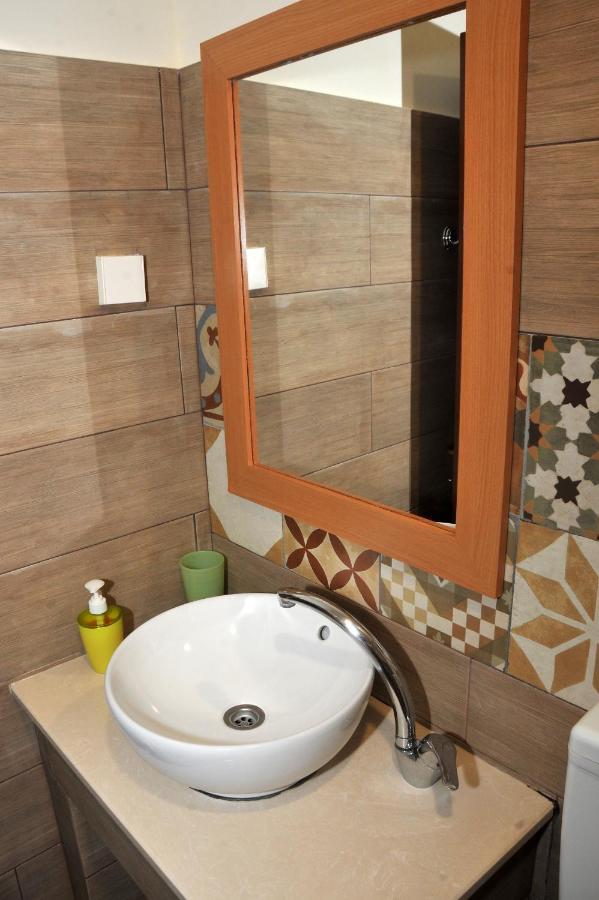Guesthouse Bloutsos Rooms Кастракіон Екстер'єр фото