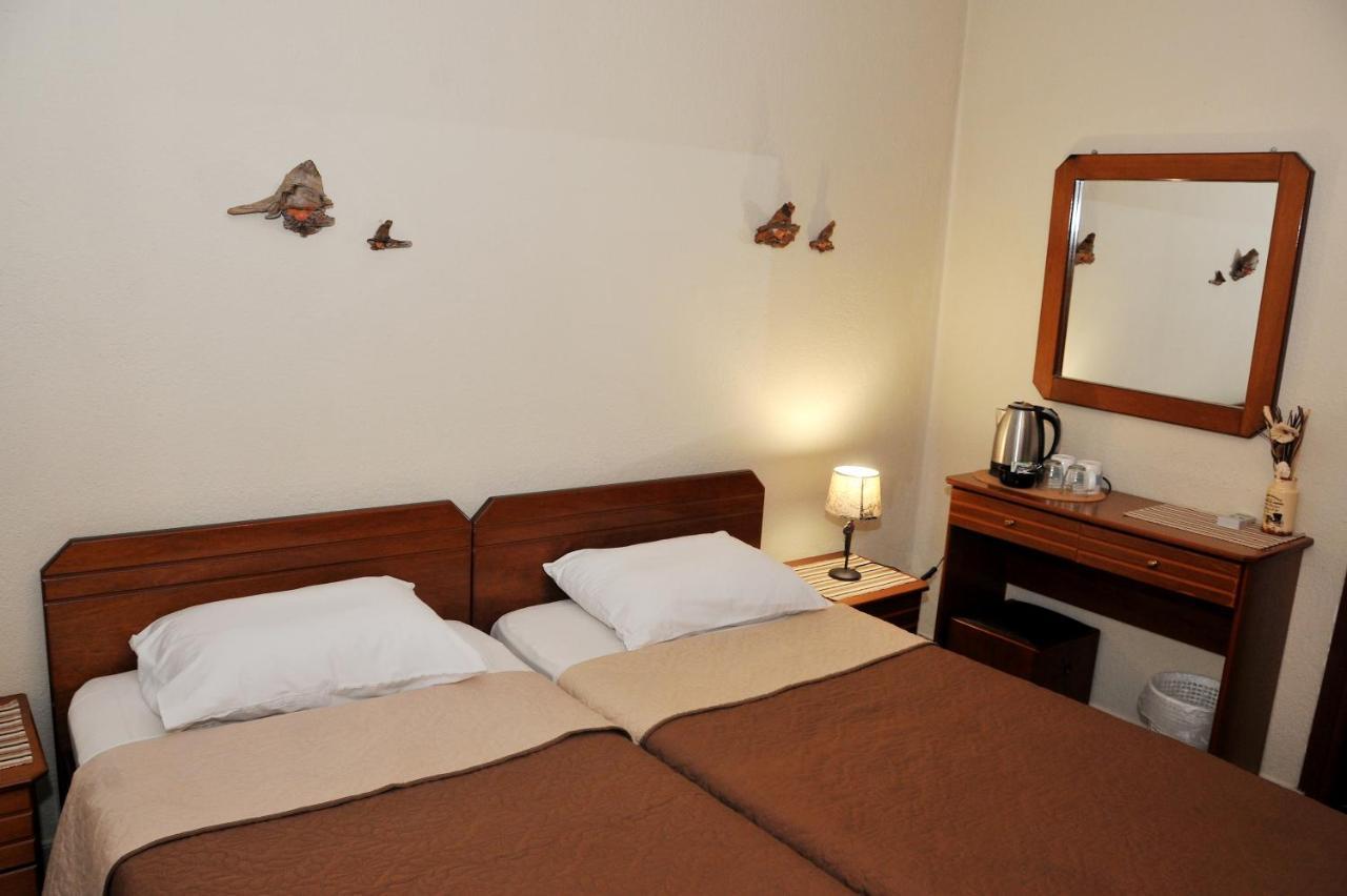 Guesthouse Bloutsos Rooms Кастракіон Екстер'єр фото