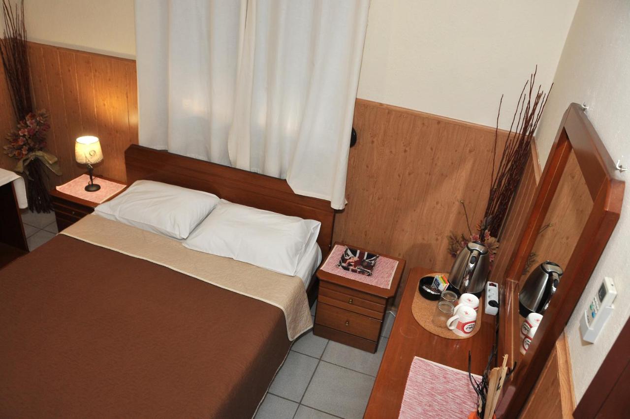 Guesthouse Bloutsos Rooms Кастракіон Екстер'єр фото